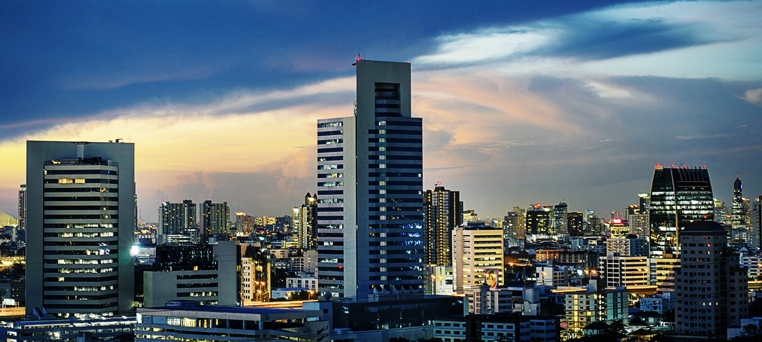 CBRE Tops in Commercial Real Estate Investment Sales