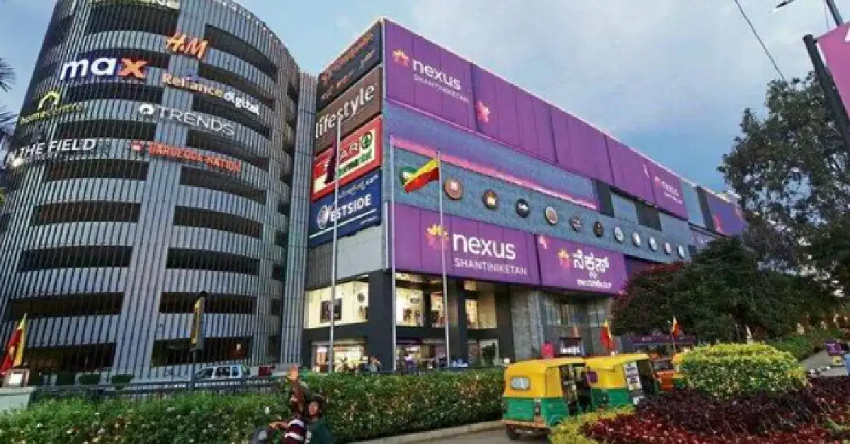 650 operational malls